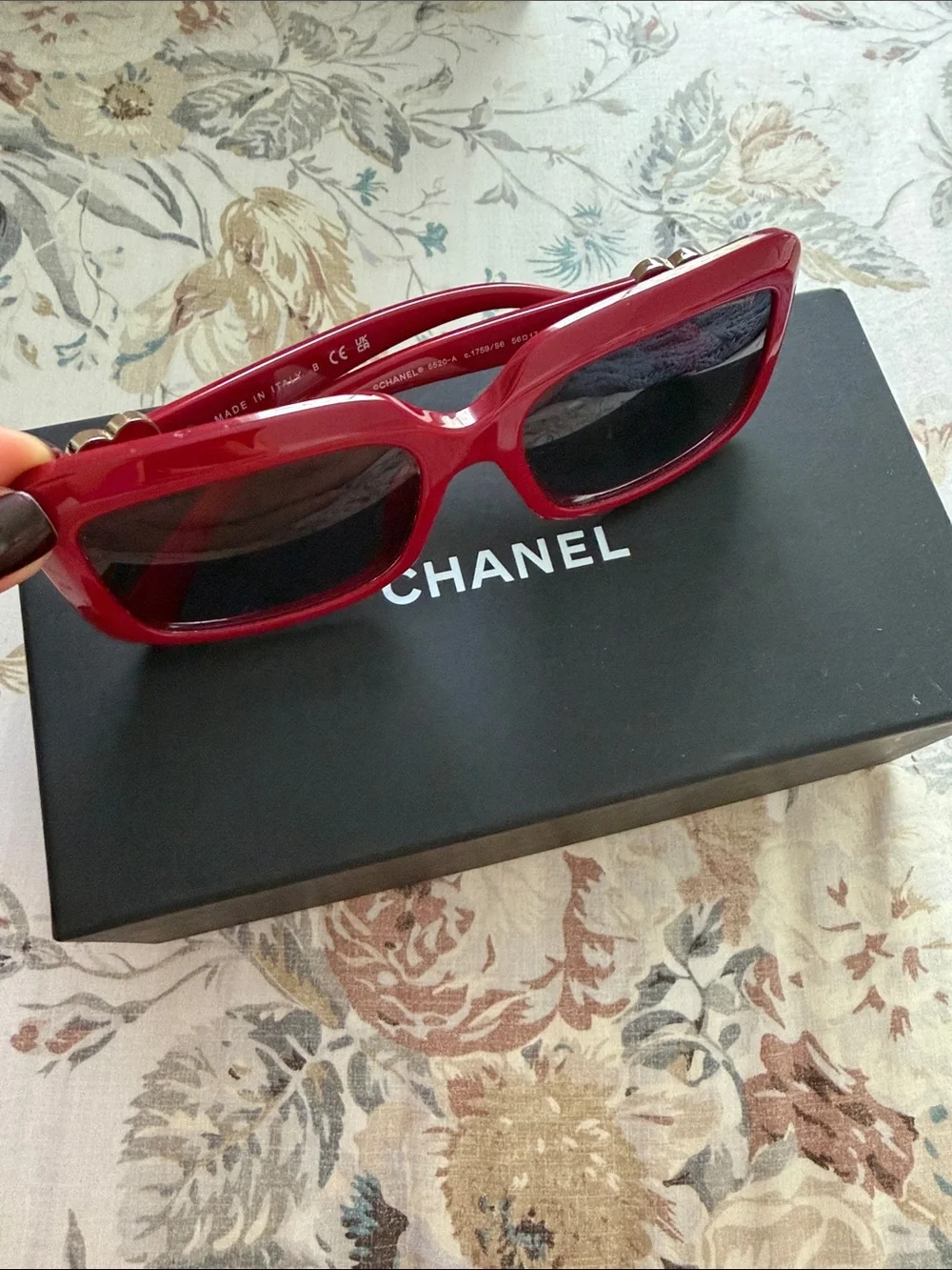 CHANEL 5520 1759/S6 RECTANGLE SUNGLASSESRed